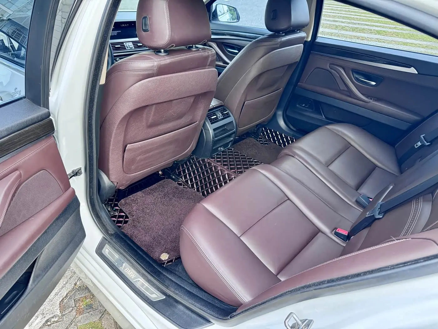 BMW 5 Series 2016 — Фото 6/19