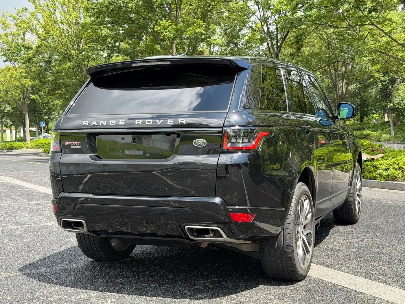 Land Rover Range Rover Sport 2016 — Photo 9/10