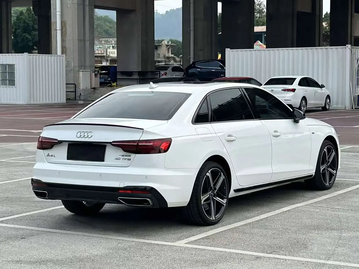 Audi A4L 2025 — Фото 4/10