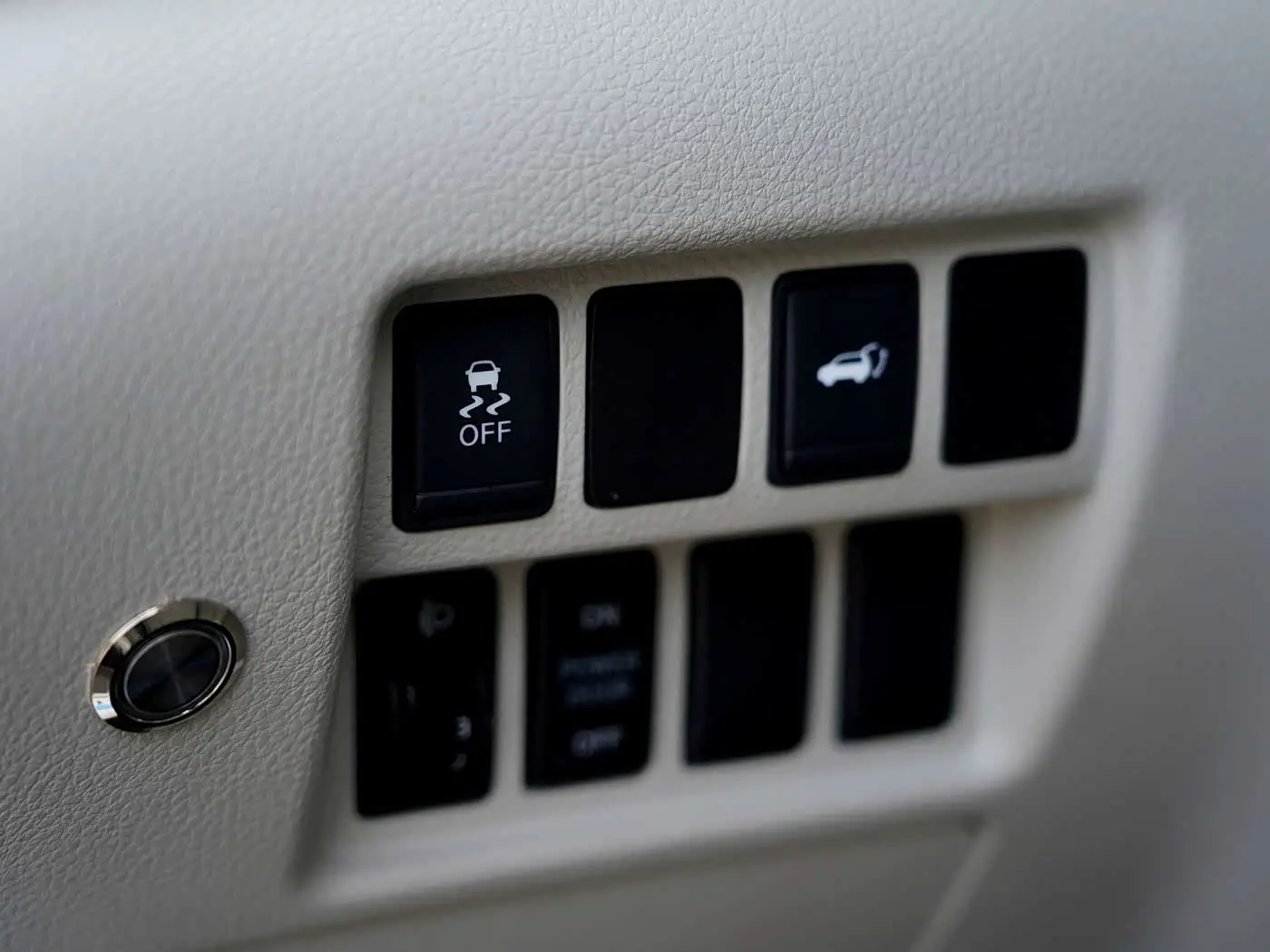 Nissan Quest 2016 — Şəkil 8/20