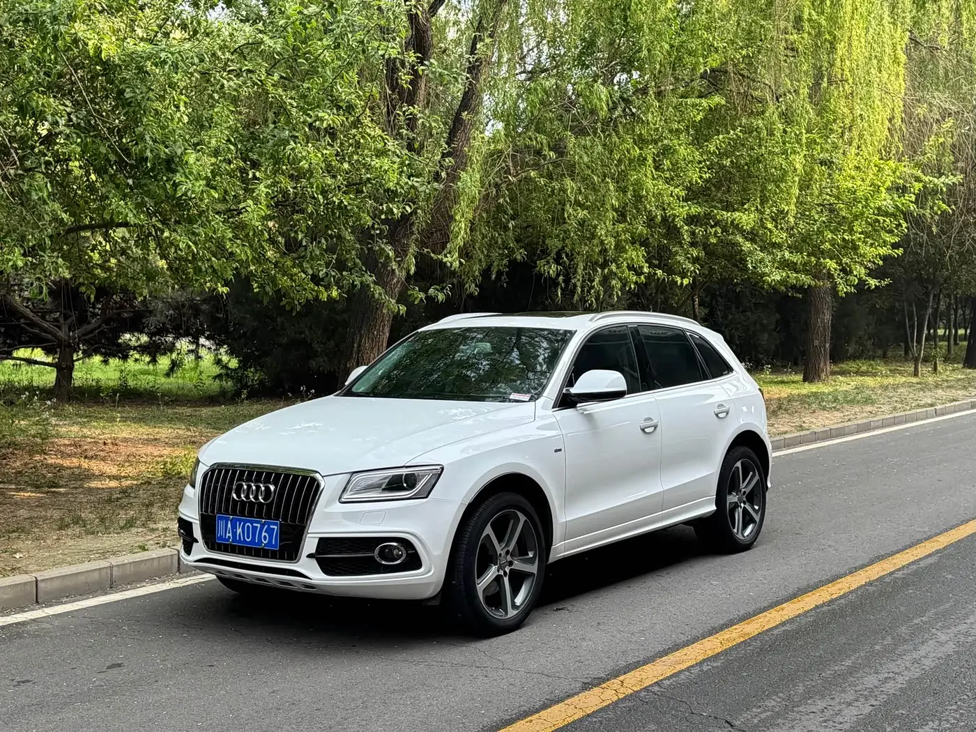 Audi Q5 2016 — Фото 1/11