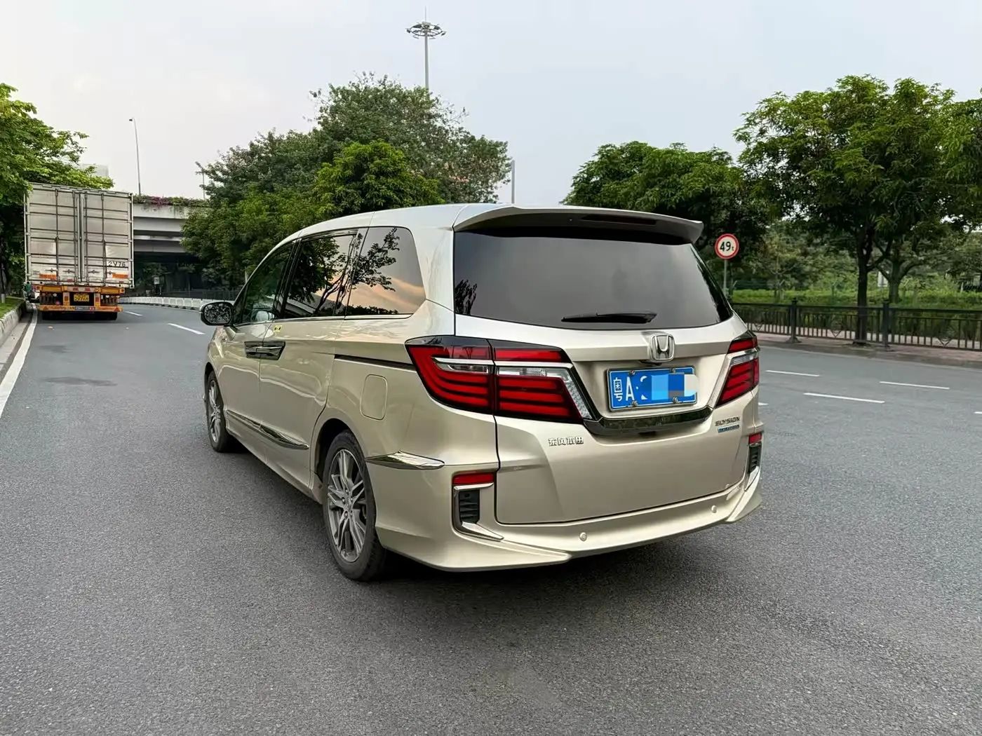 Honda Elysion 2019 — Фото 4/9
