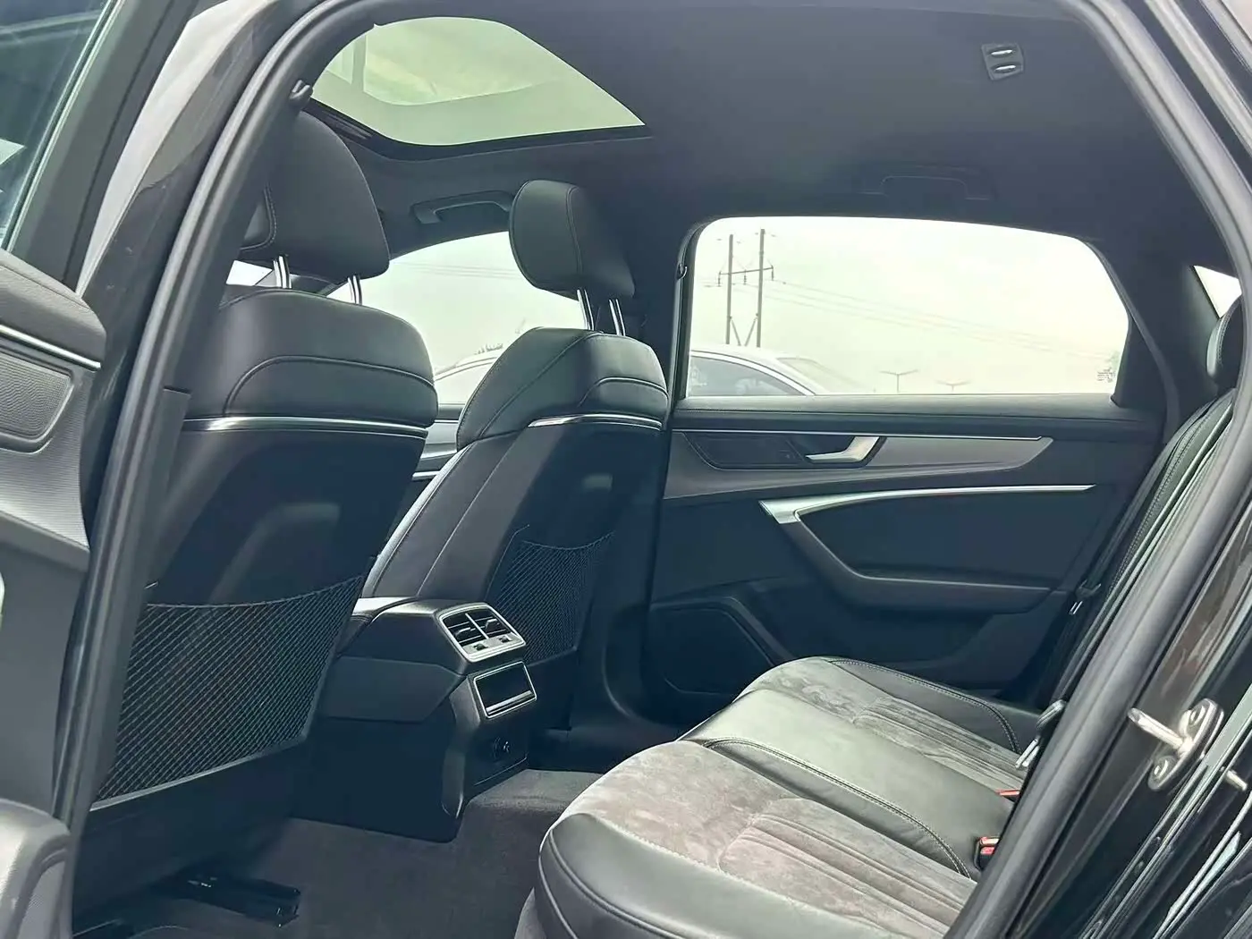 Audi A6L 2021 — Photo 4/20