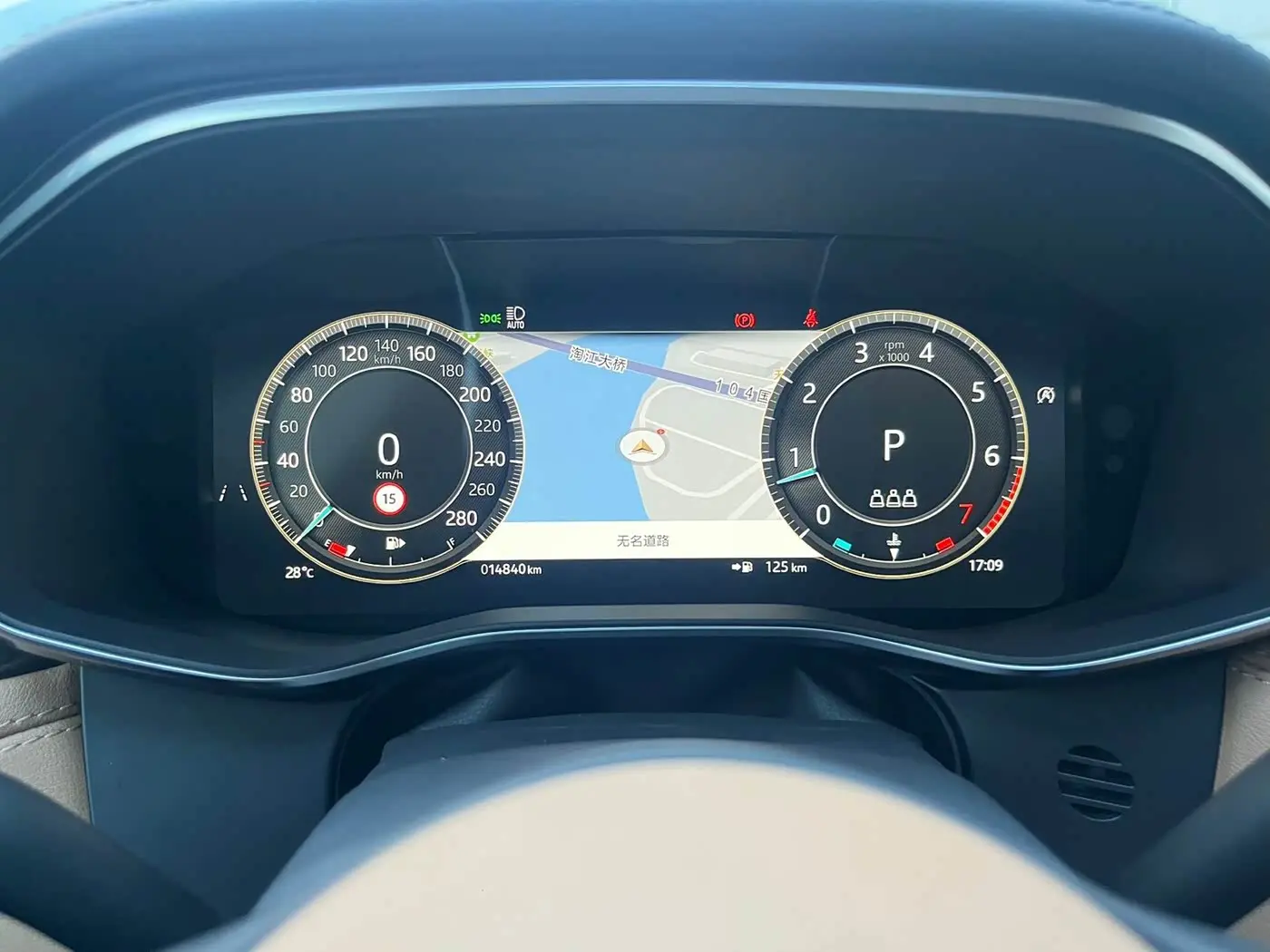 Jaguar XFL 2025 — Photo 9/12