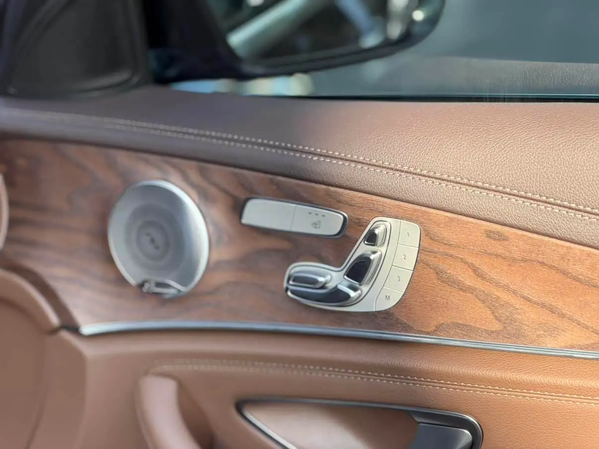 Mercedes-Benz E-Class 2019 — Şəkil 12/17