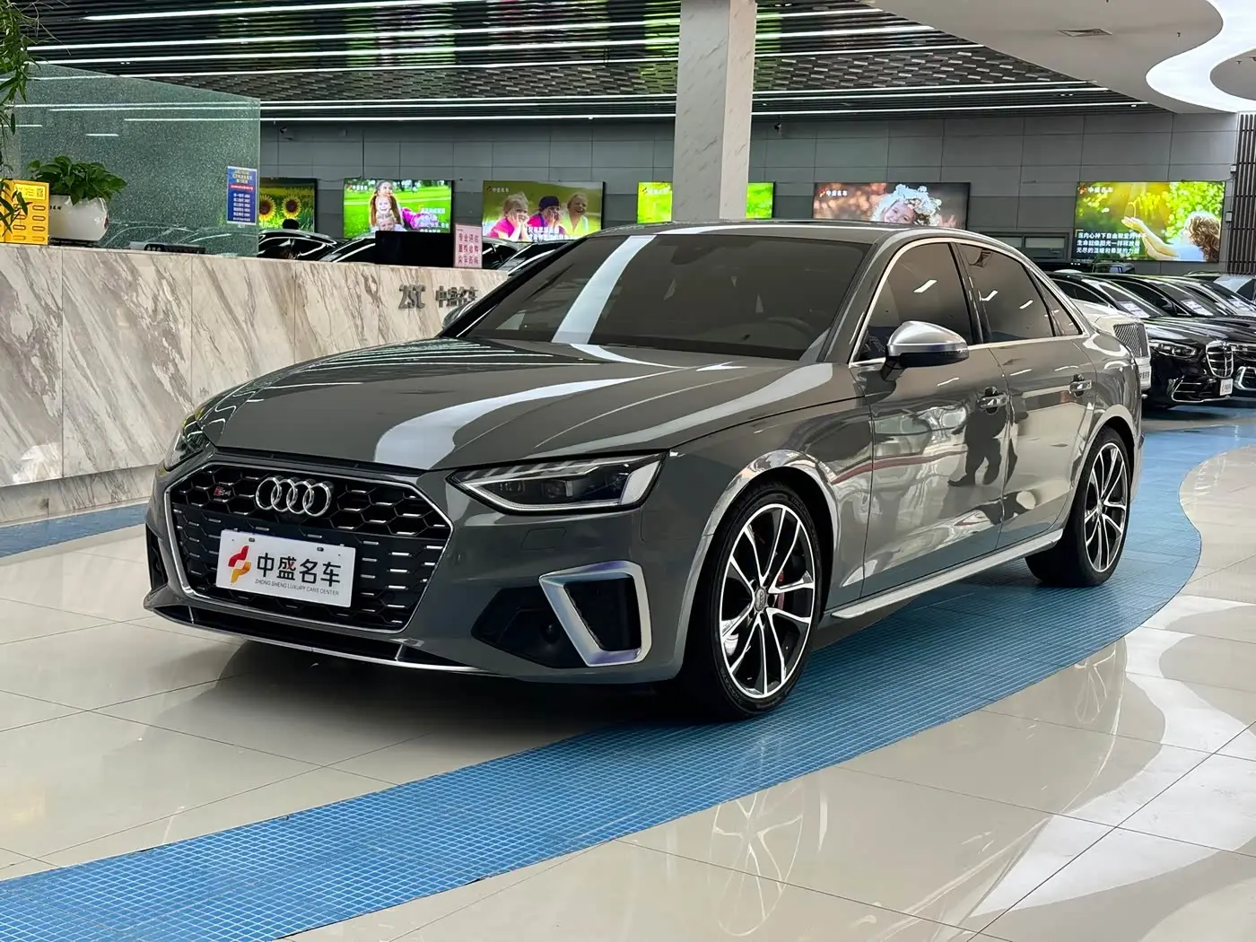 Audi S4 2021 — Photo 1/20