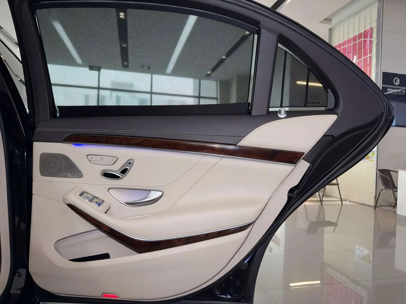 Mercedes-Benz S-Class 2016 — Photo 13/20
