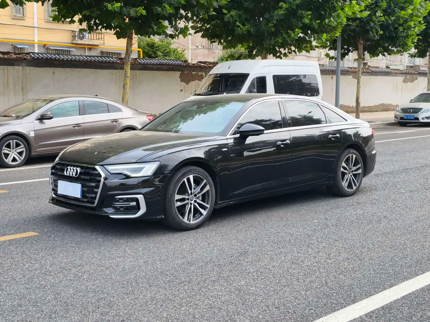 Audi A6L 2024 — ფოტო 1/13