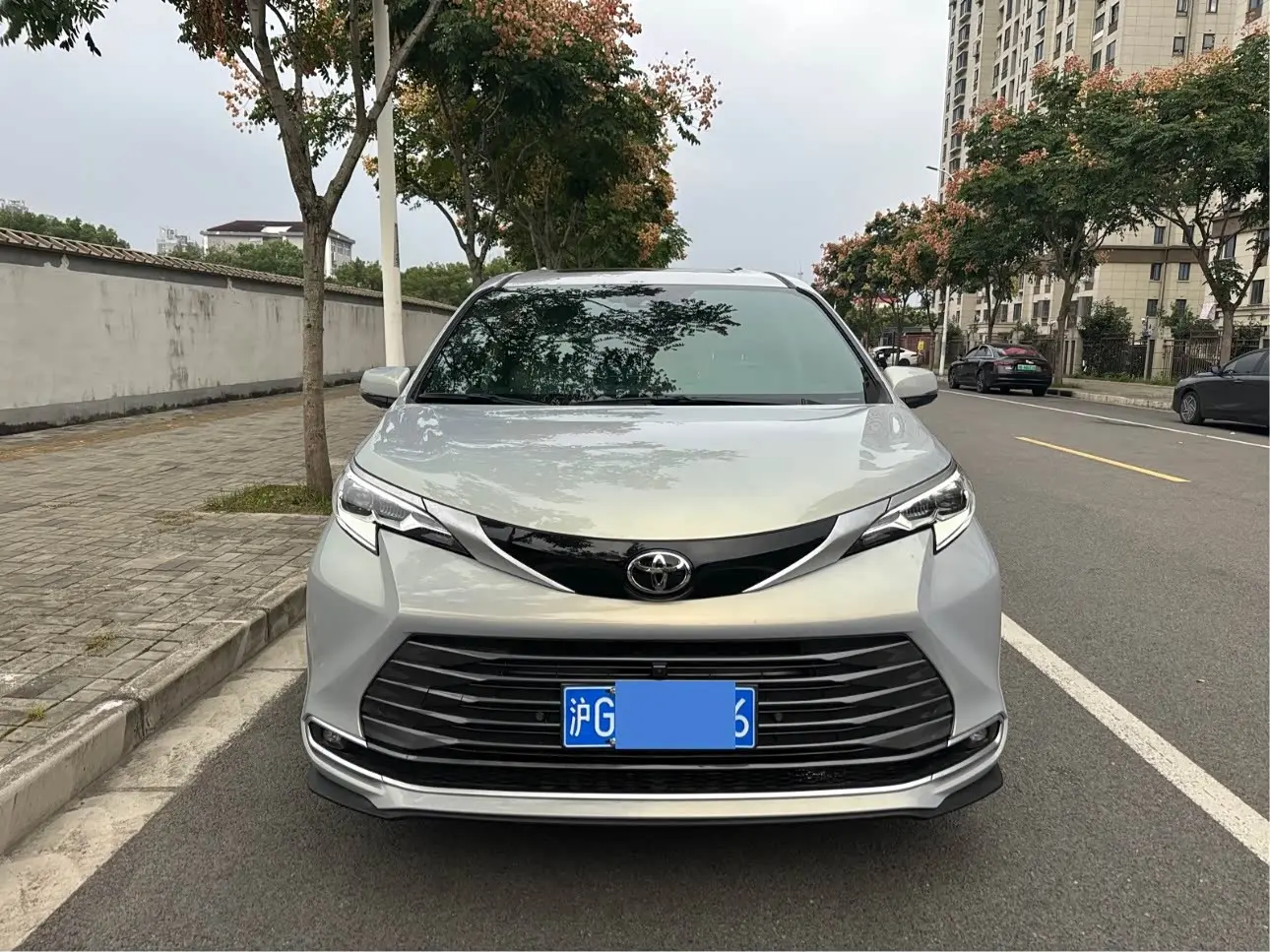 Toyota Sienna 2026 — Photo 2/20