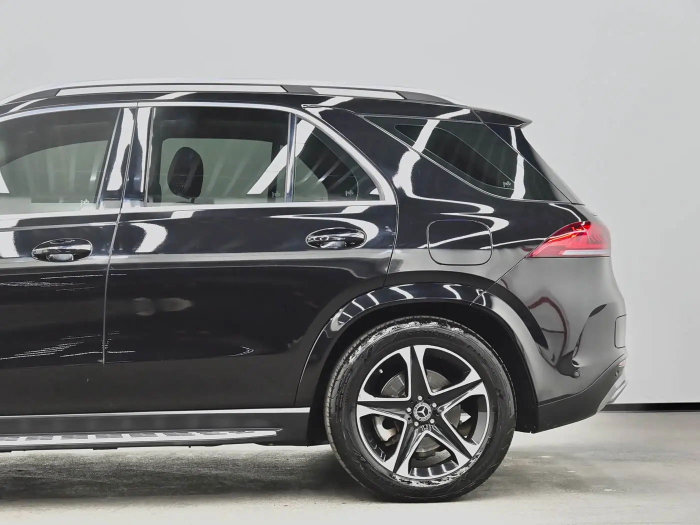 Mercedes-Benz GLE New Energy 2022 — Photo 19/20