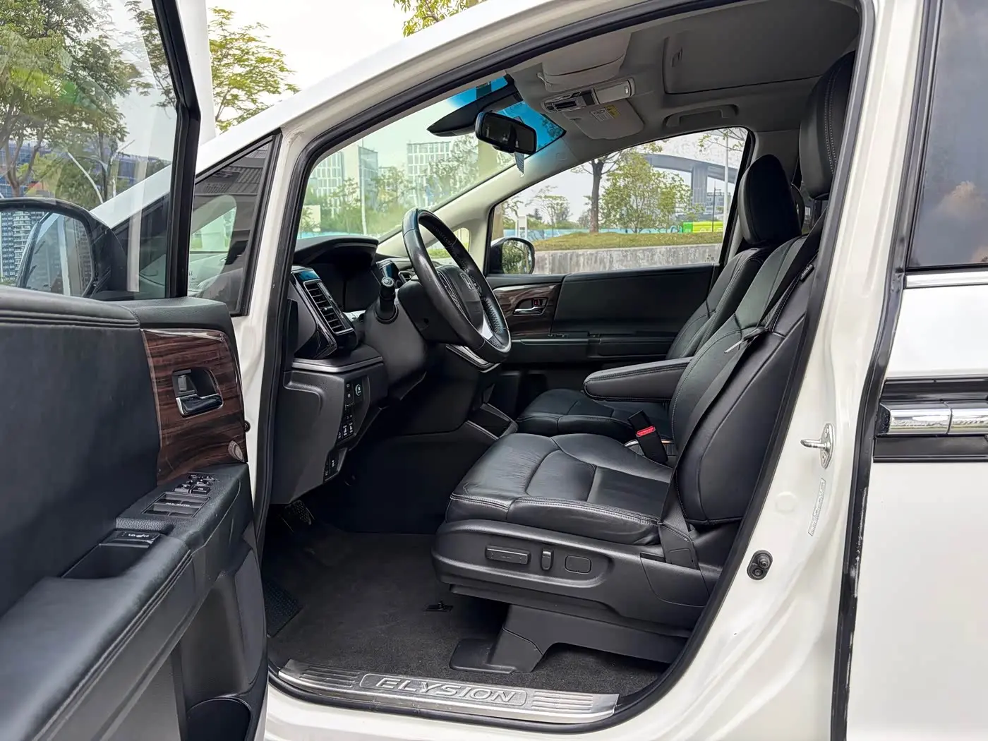 Honda Elysion 2018 — Photo 5/20