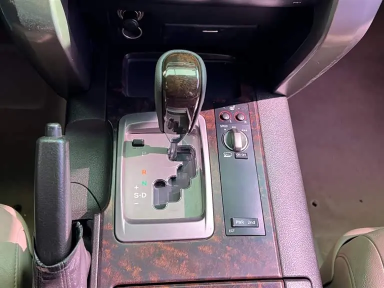 Toyota Land Cruiser 2008 — Photo 13/20