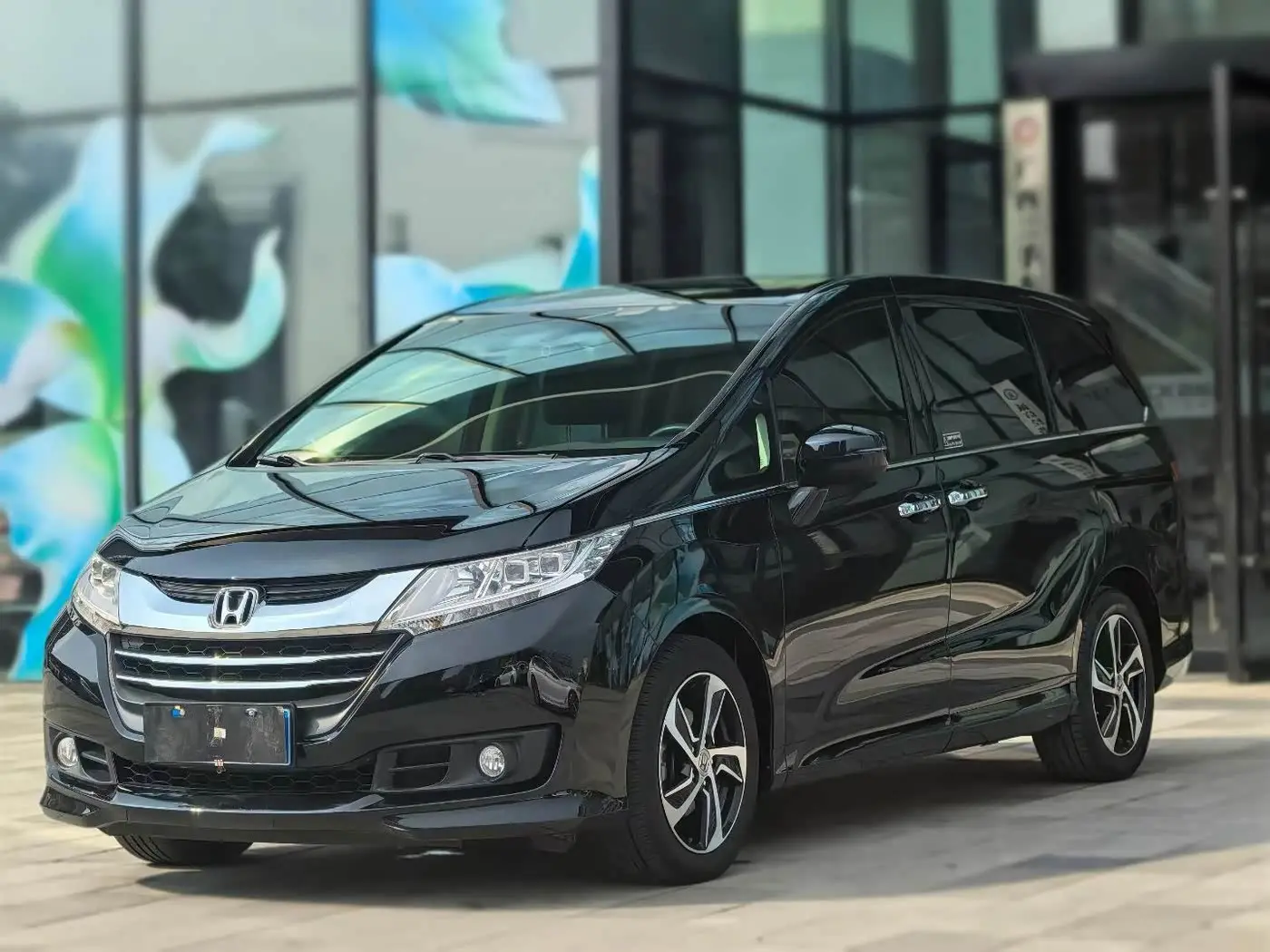 Honda Odyssey 2017 — Фото 1/9