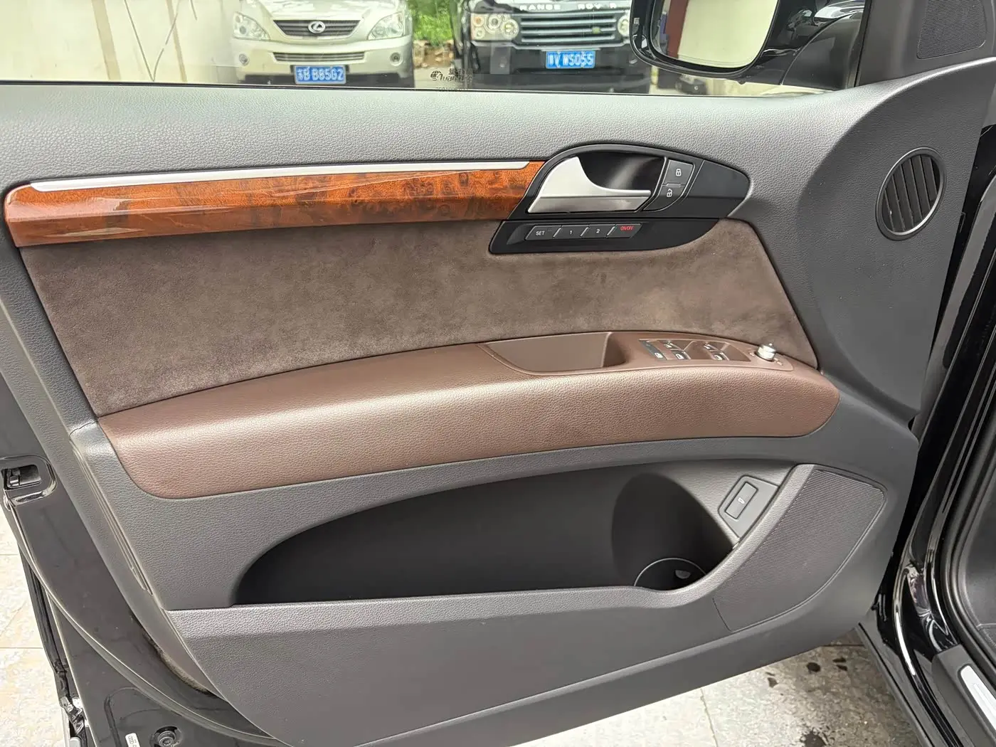 Audi Q7 2014 — Photo 8/20