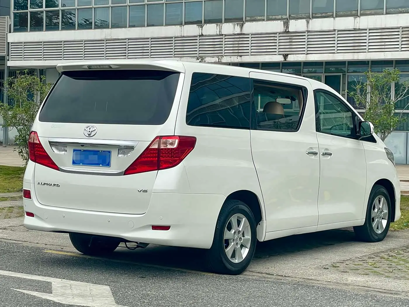 Toyota Alphard 2011 — Şəkil 6/20