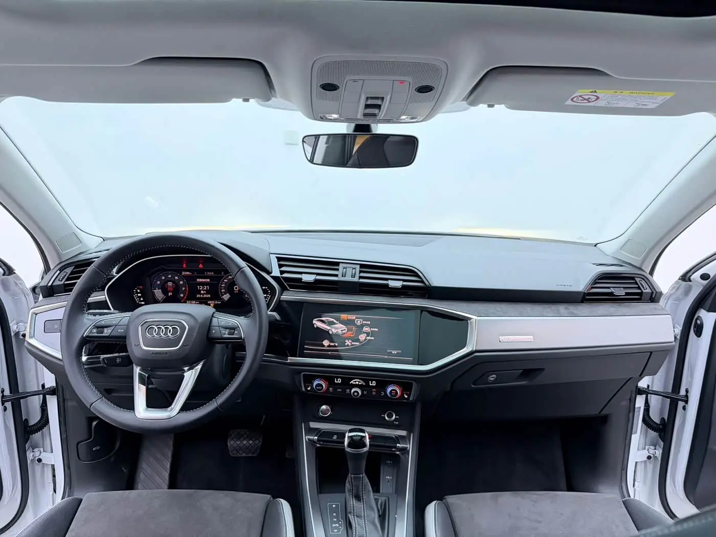 Audi Q3 2023 — Фото 13/20