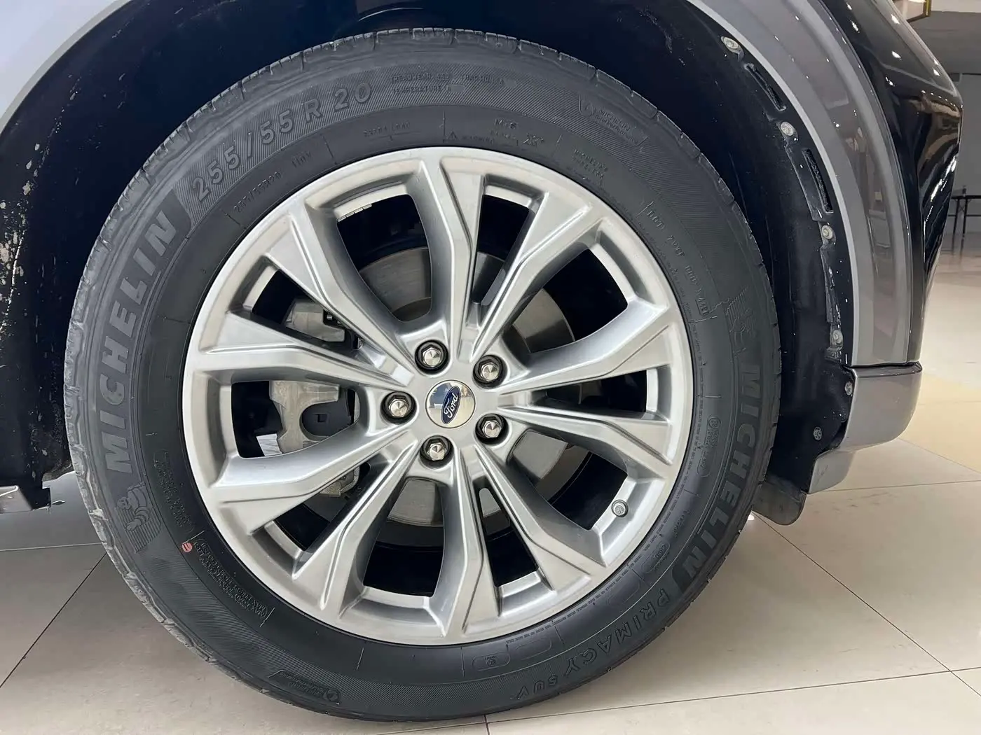 Ford Explorer 2021 — Şəkil 18/18