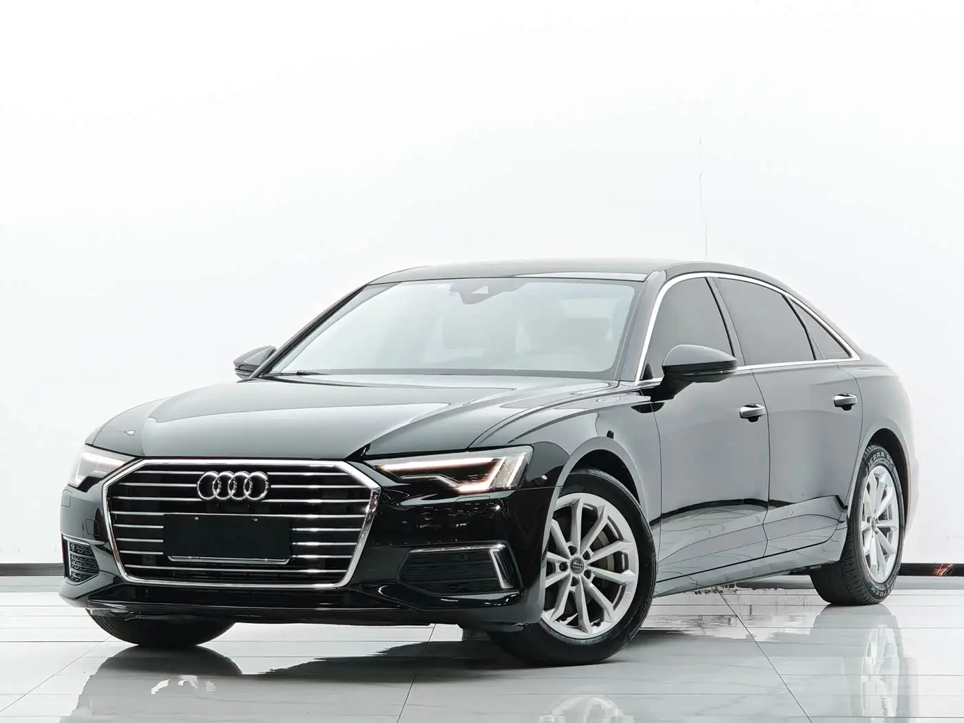 Audi A6L, 2021