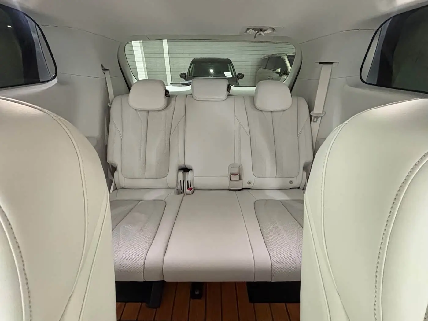 Buick GL8 New Energy 2024 — Photo 17/20