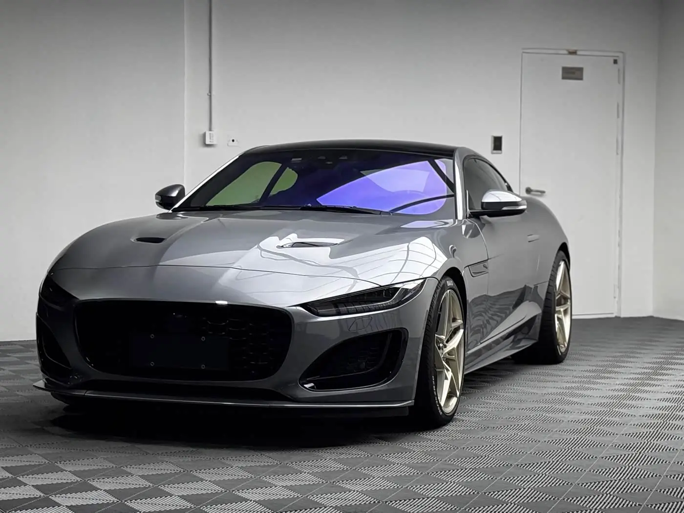 Jaguar F-TYPE 2024 — Photo 1/20