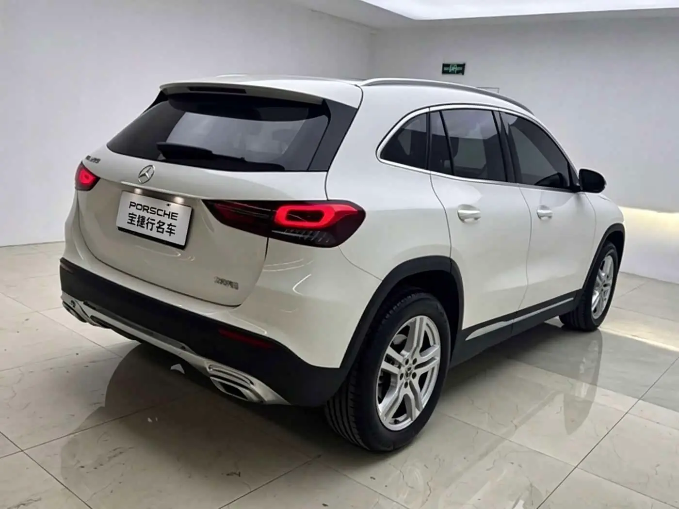 Mercedes-Benz GLA 2022 — Фото 4/20