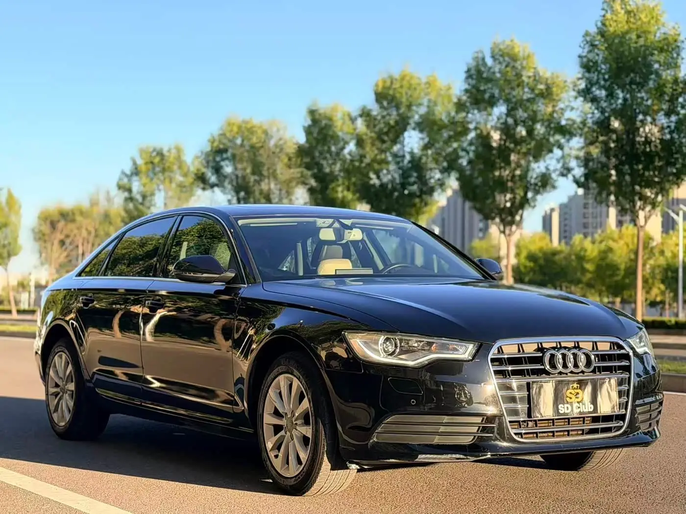 Audi A6L 2015 — Фото 3/9