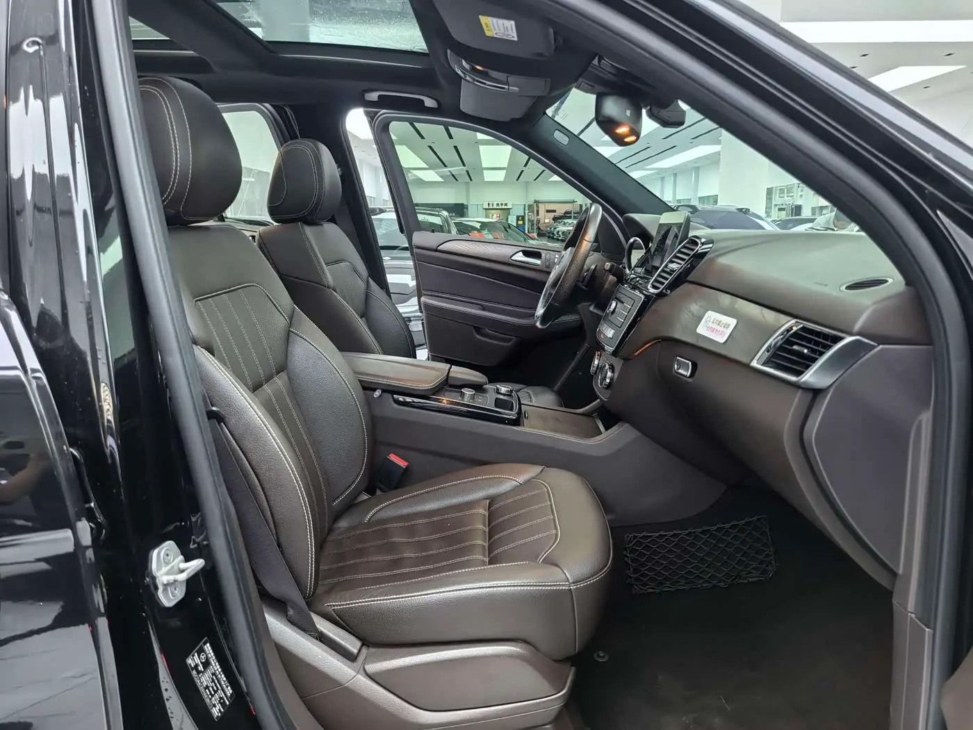 Mercedes-Benz GLE 2016 — Photo 13/16