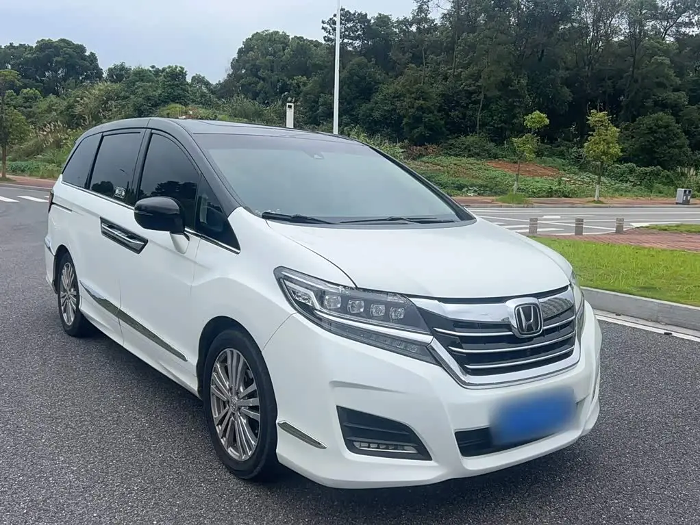 Honda Elysion 2019 — Photo 19/20