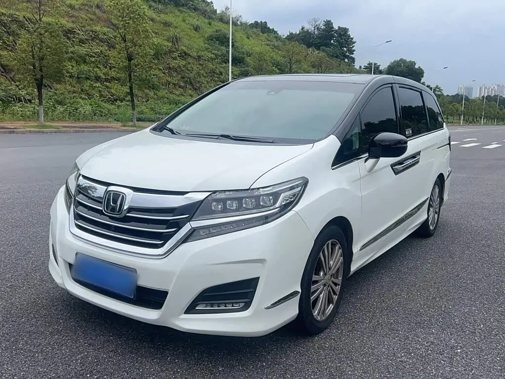 Honda Elysion 2019 — Photo 17/20