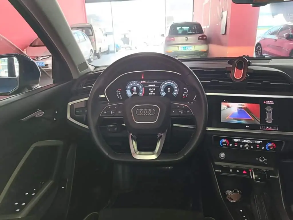 Audi Q3 2020 — Photo 11/20