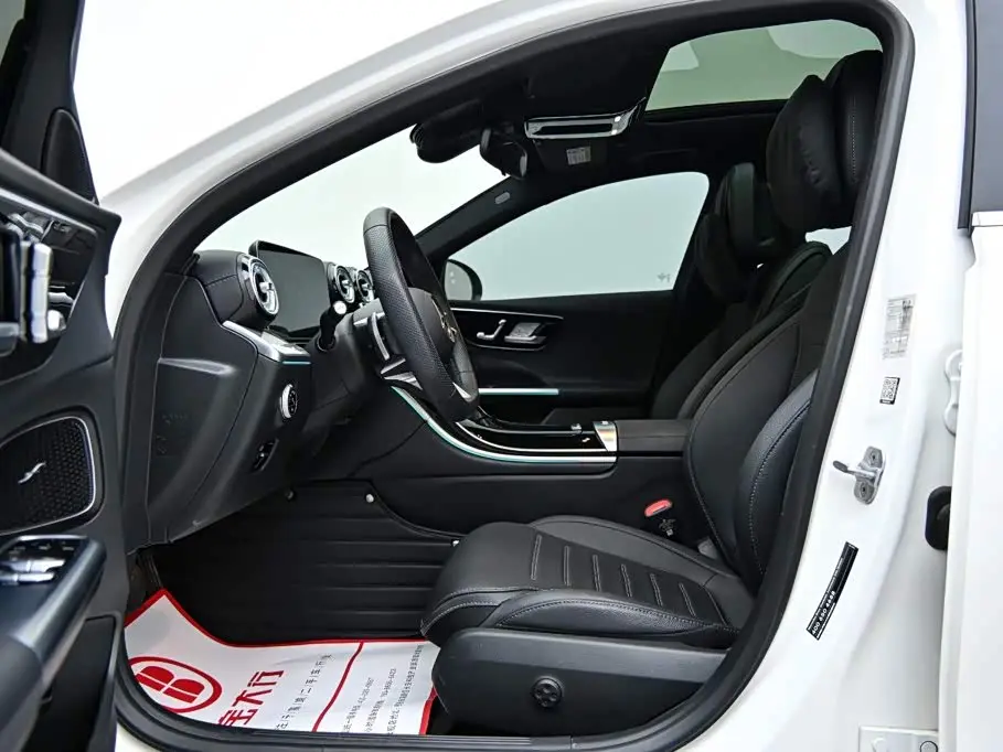Mercedes-Benz C-Class 2025 — Фото 11/20