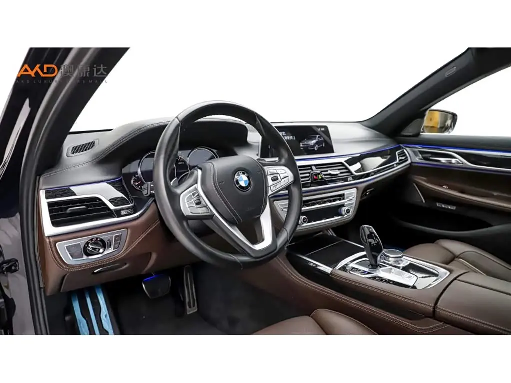 BMW 7 Series 2017 — Фото 6/10