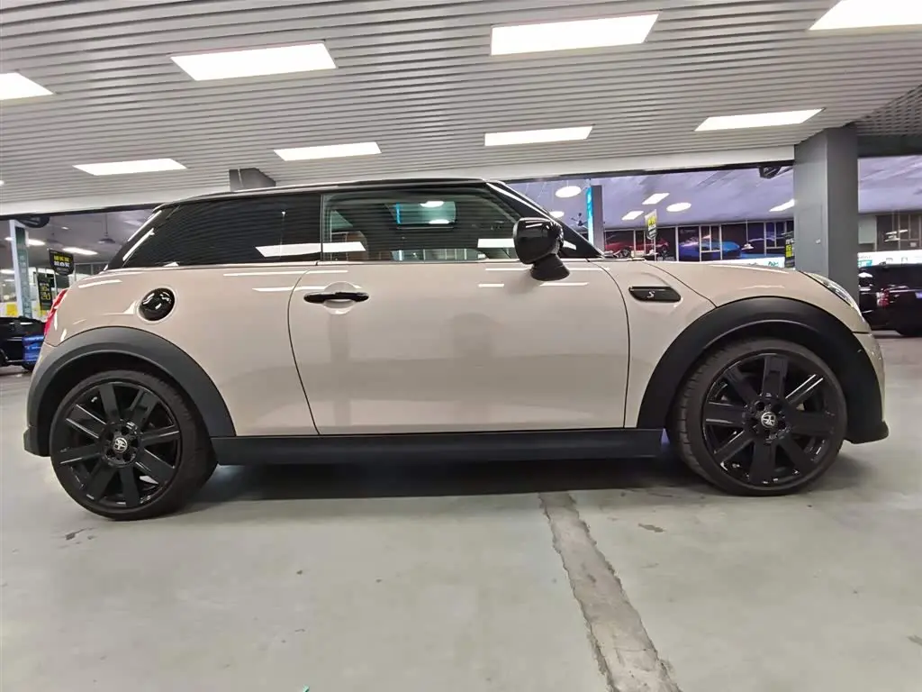 MINI MINI 2023 — Photo 4/20