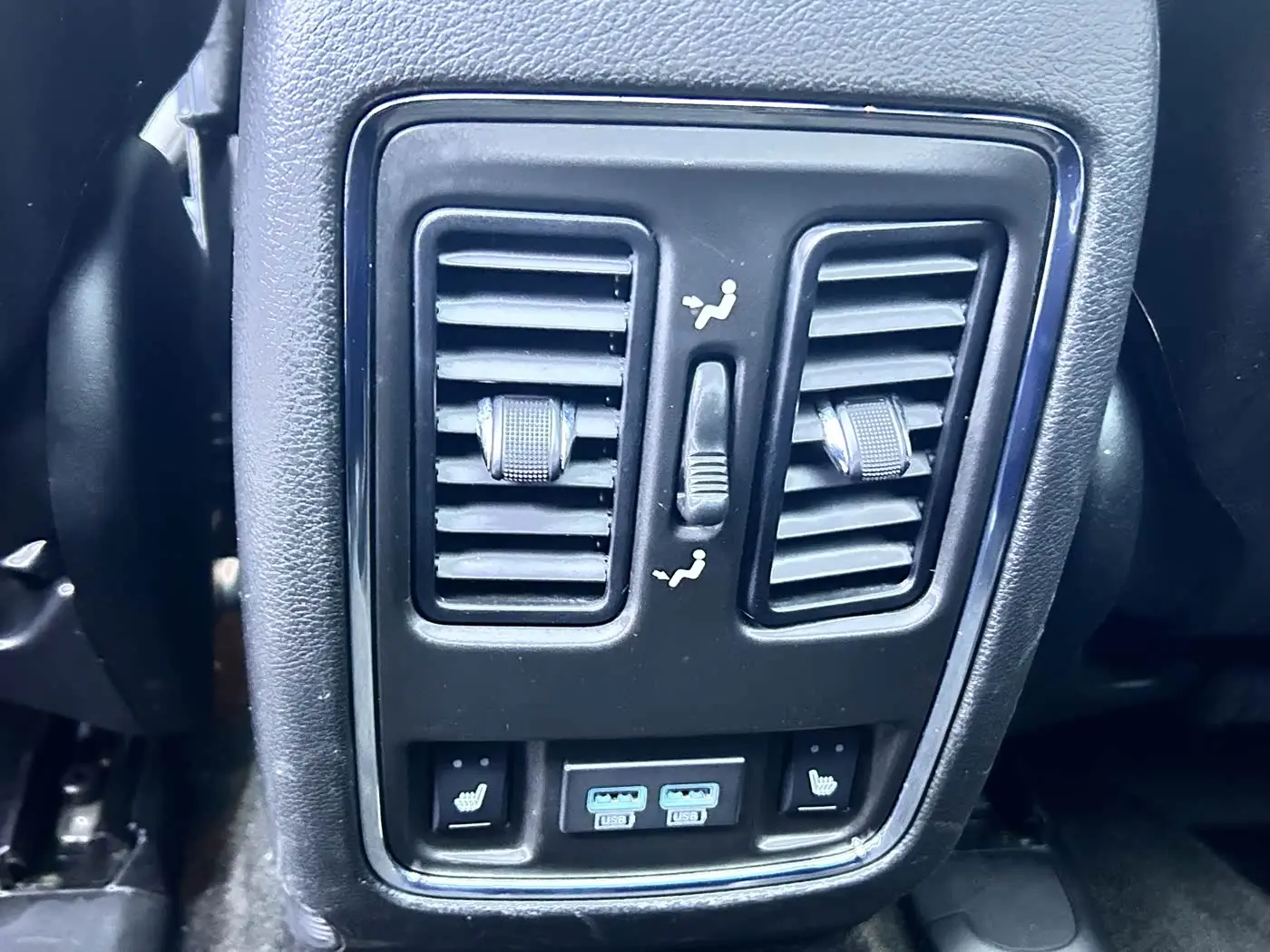 Jeep Grand Cherokee 2022 — Photo 17/19