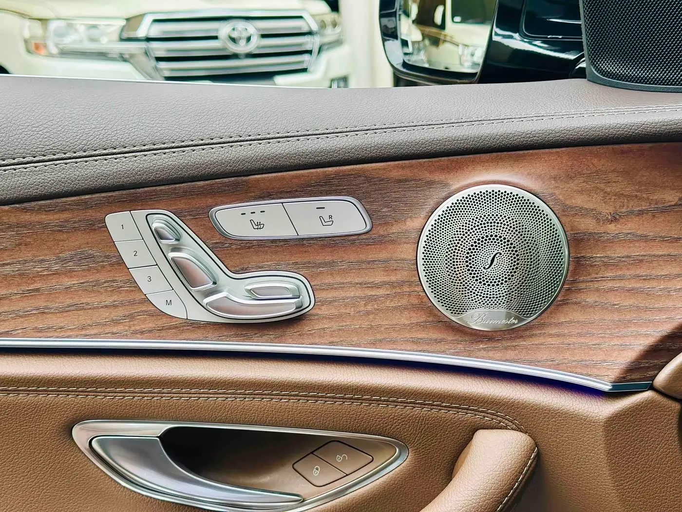 Mercedes-Benz E-Class 2021 — Фото 13/15