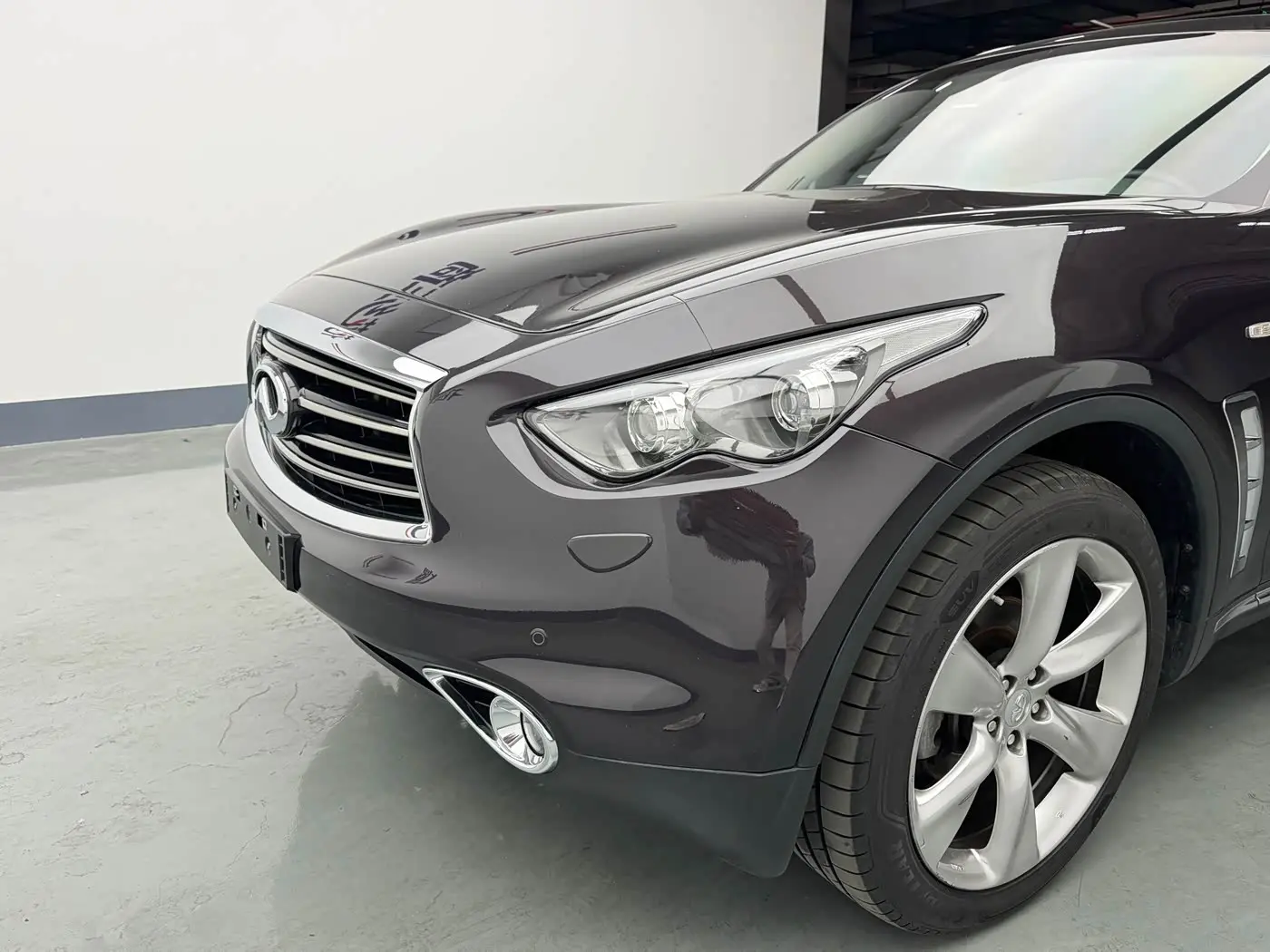 Infiniti QX70 2014 — Photo 8/18