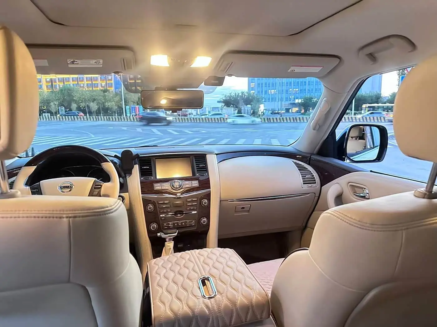 Nissan Patrol 2019 — Photo 9/10
