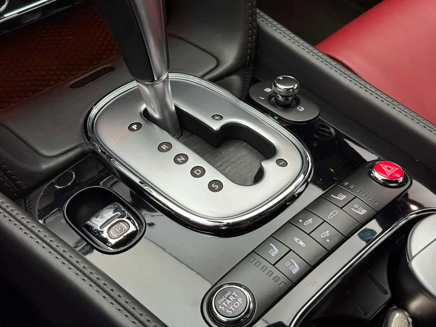 Bentley Continental 2014 — Фото 13/19