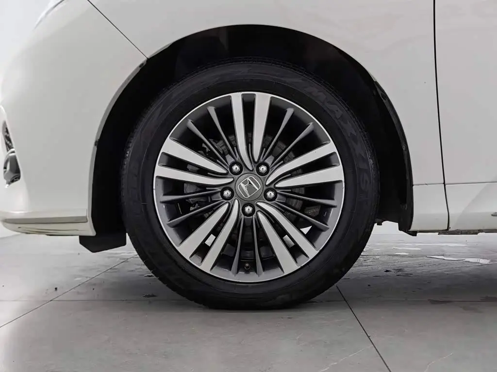 Honda Odyssey 2018 — Фото 17/20