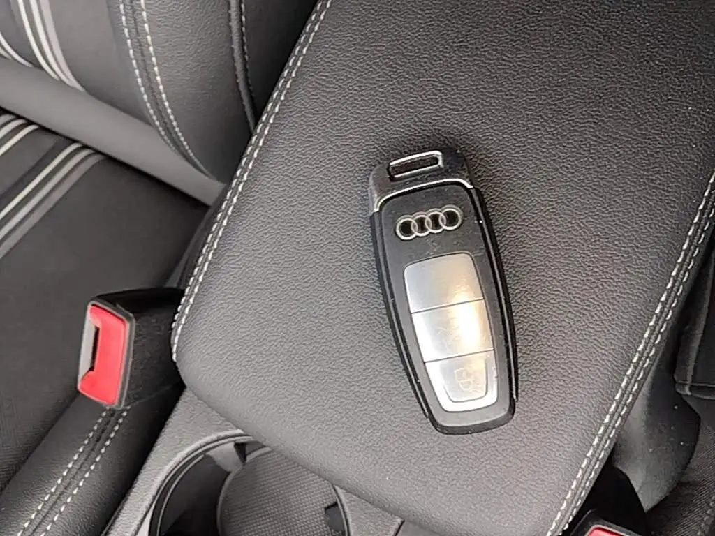 Audi A3 2023 — Photo 9/20