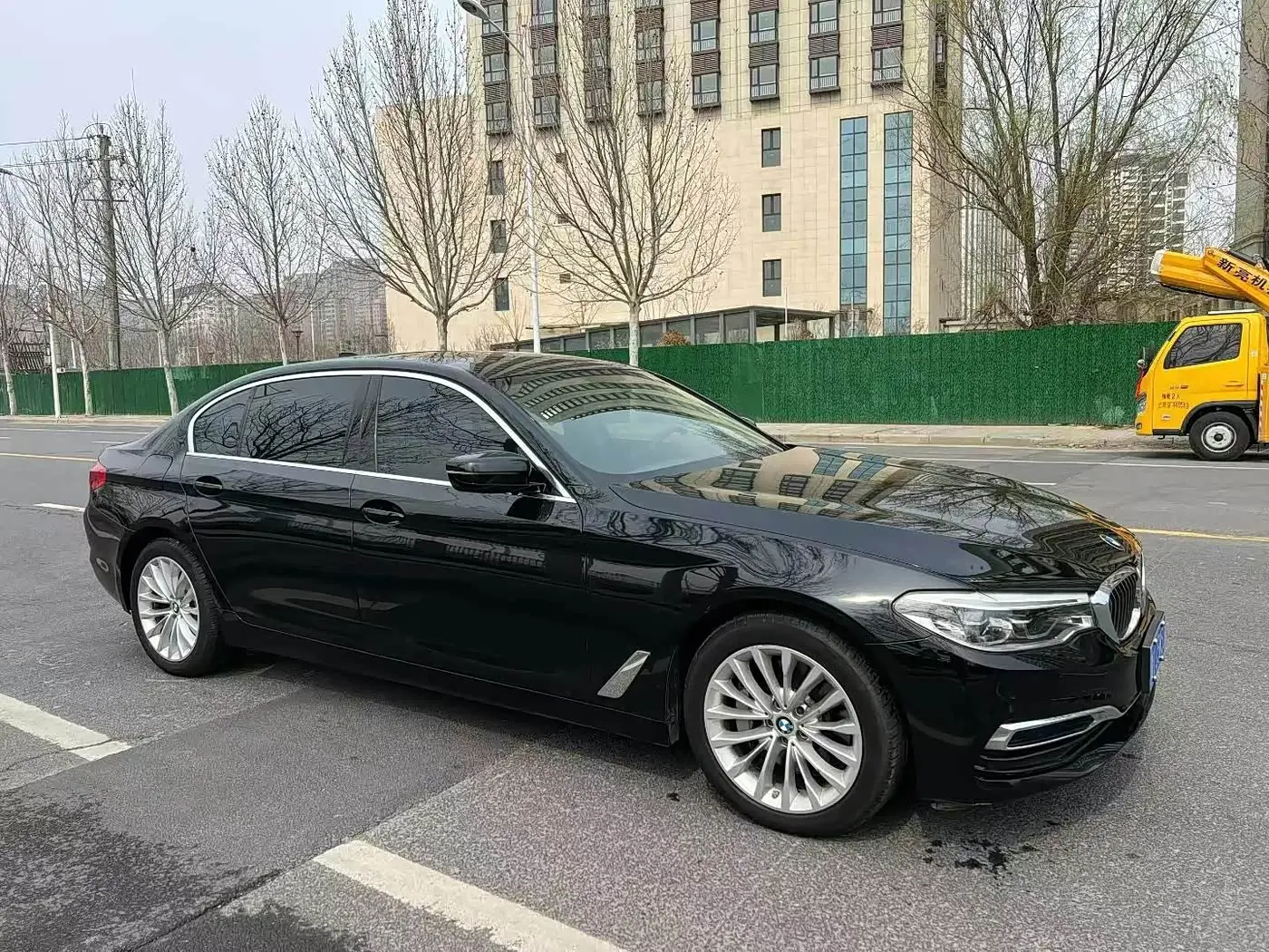 BMW 5 Series 2020 — Photo 3/9