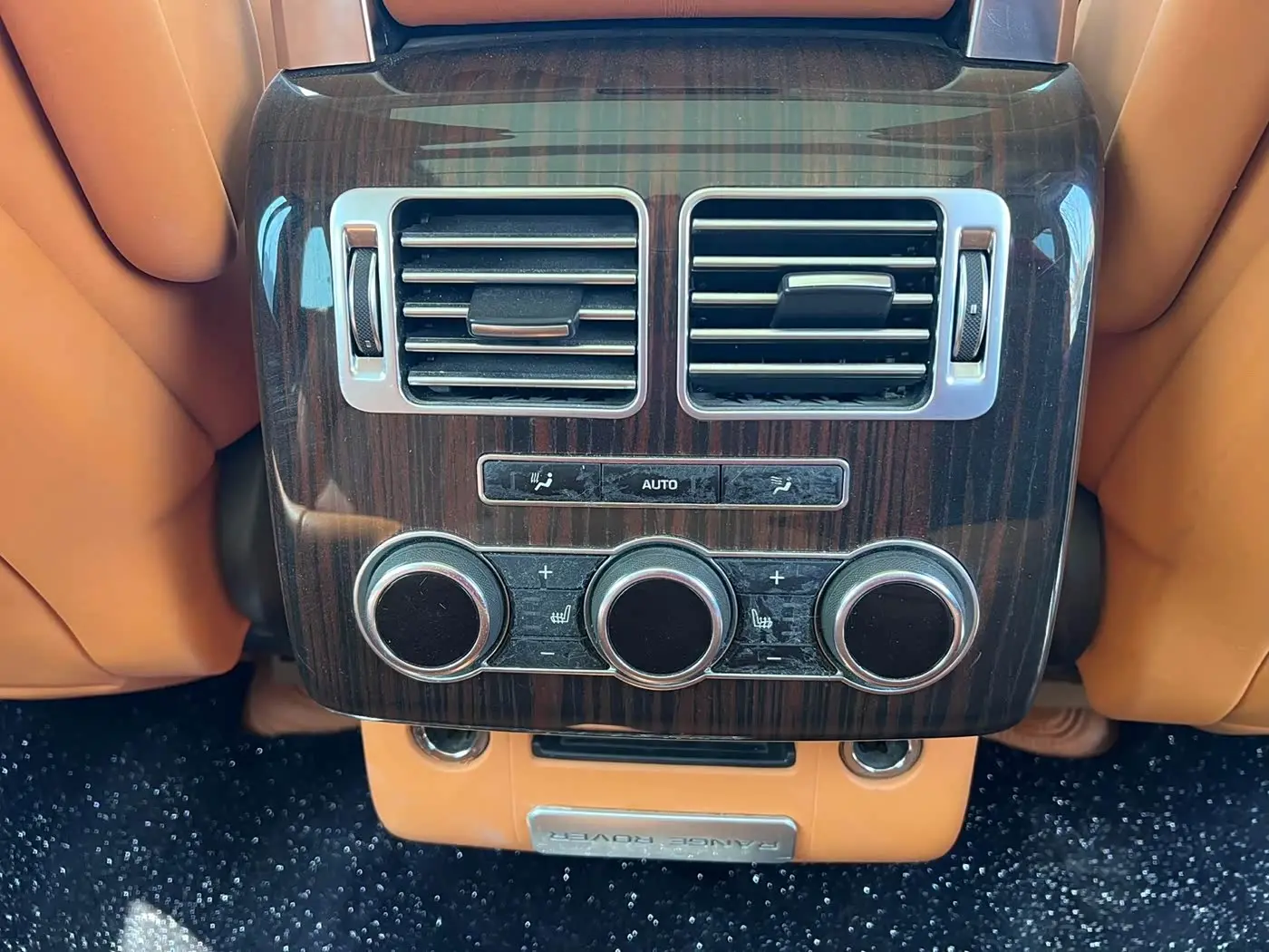 Land Rover Range Rover 2015 — Şəkil 11/15