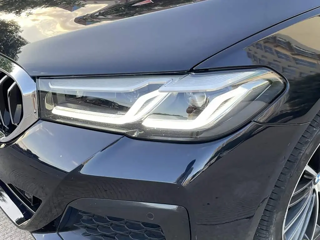 BMW 5 Series 2023 — Photo 15/20