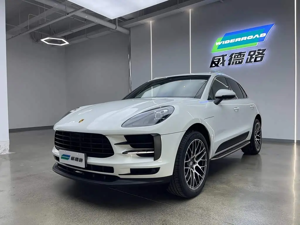 Porsche Macan 2020 — Photo 1/20