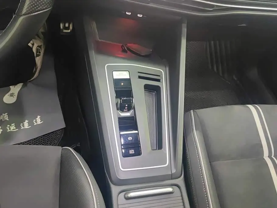 Volkswagen Golf 2021 — Photo 16/16