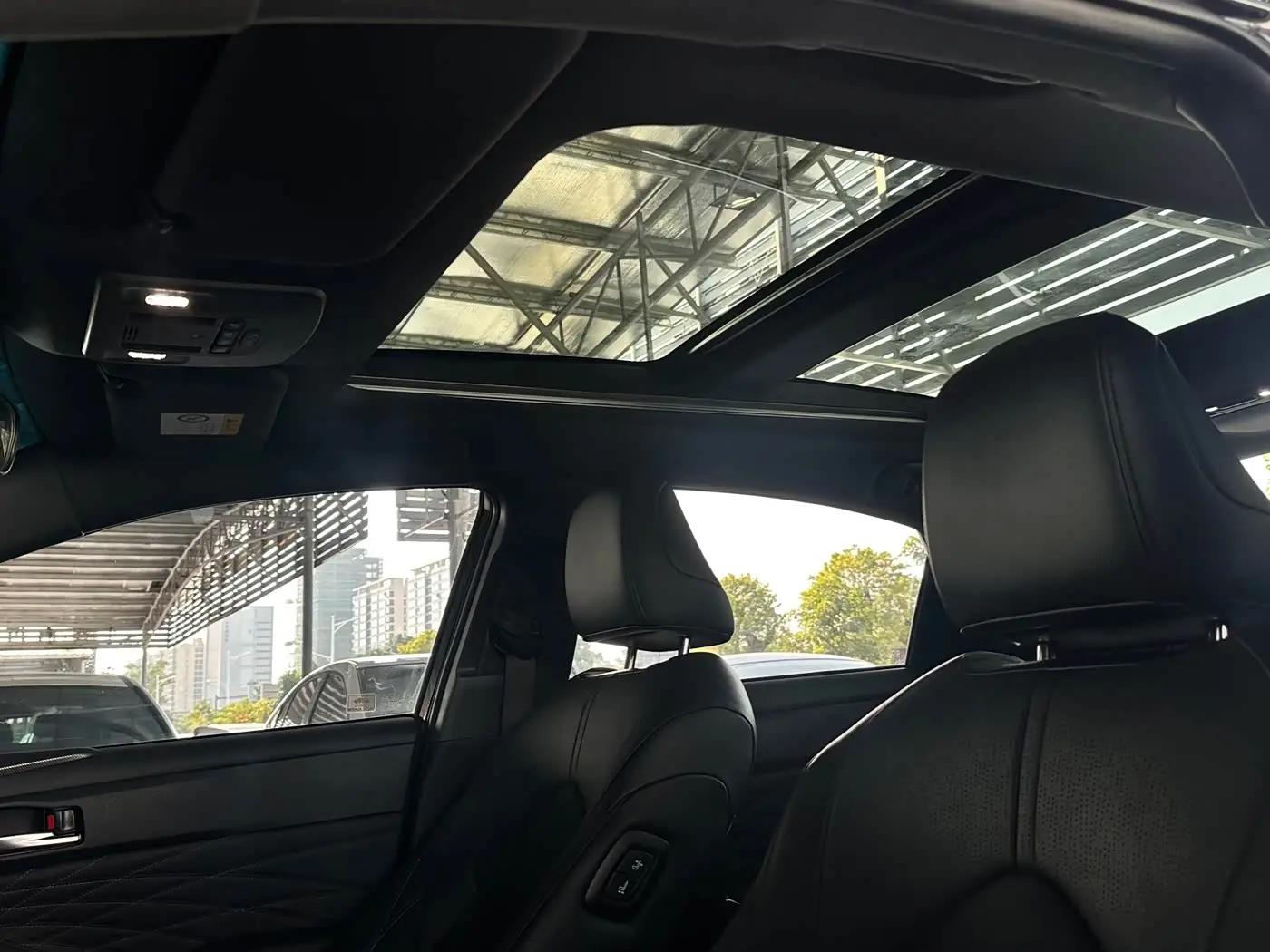 Toyota Avalon 2019 — Photo 15/20