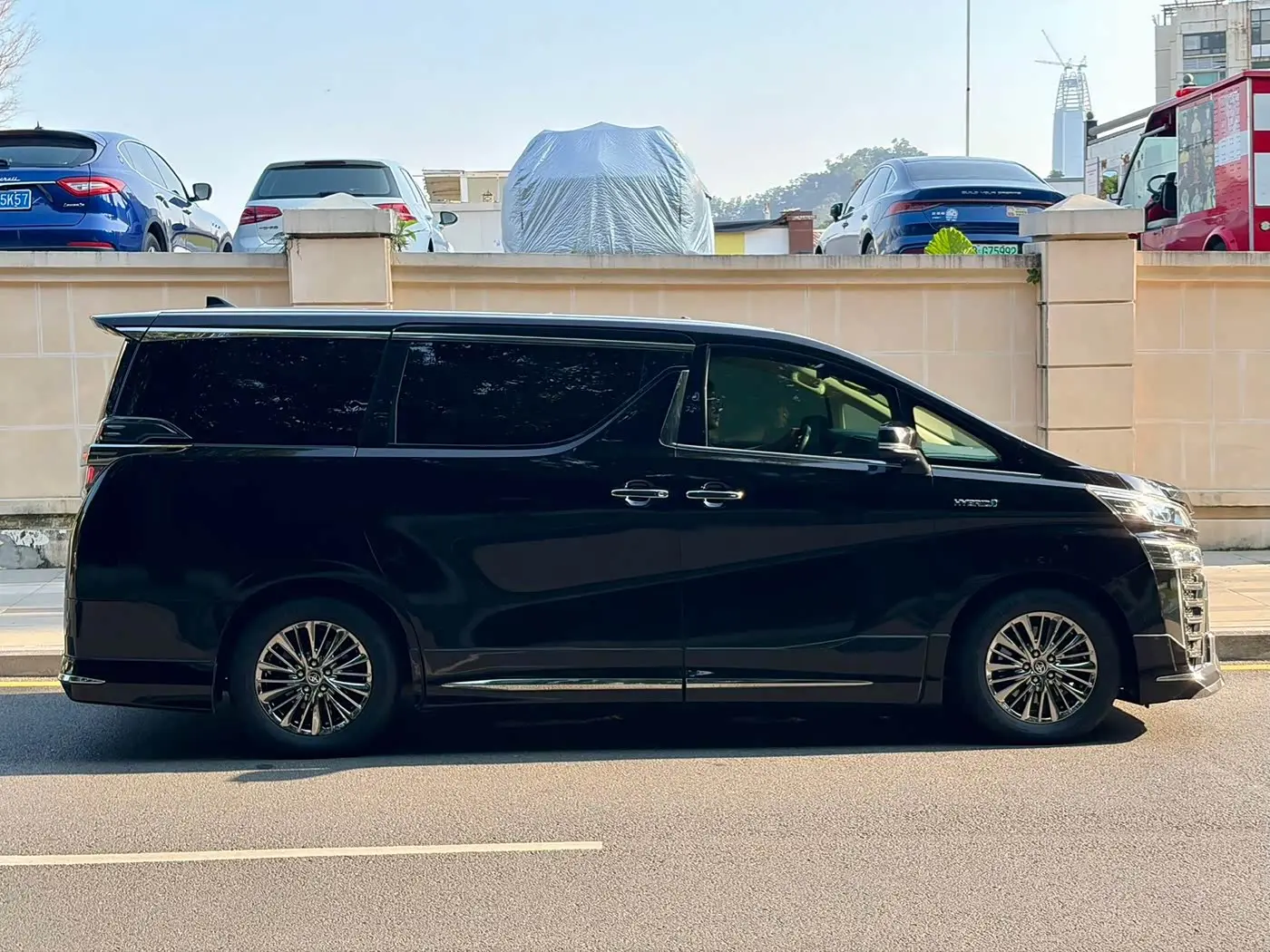 Toyota Vellfire 2020 — Photo 4/14