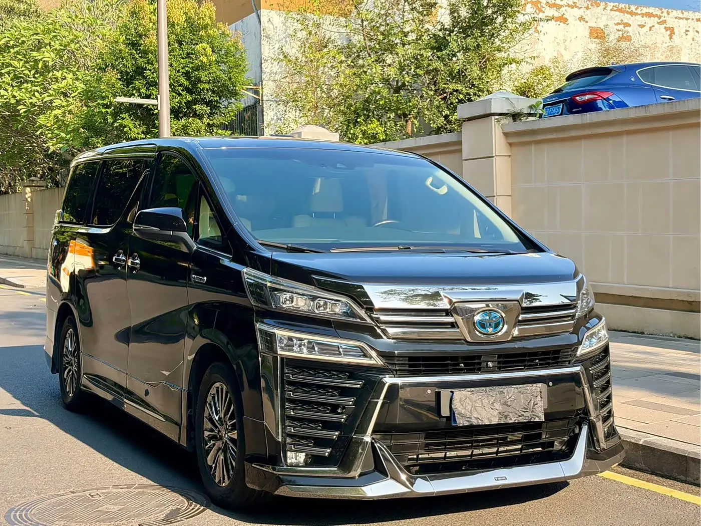 Toyota Vellfire 2020 — Photo 3/14