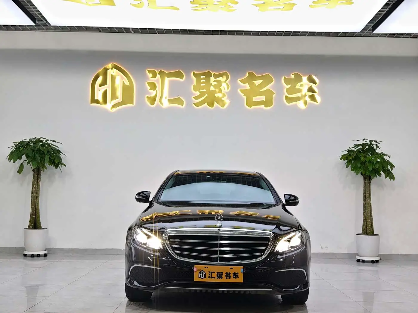 Mercedes-Benz E-Class 2019 — Photo 2/20