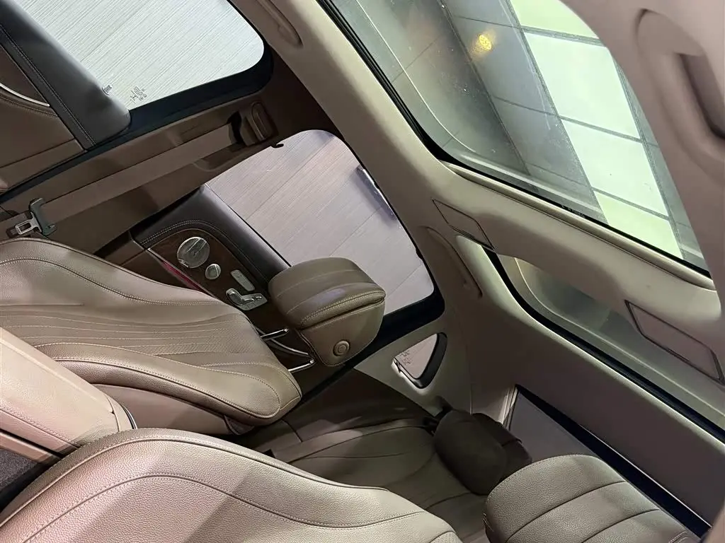 Mercedes-Benz E-Class 2023 — Şəkil 13/19
